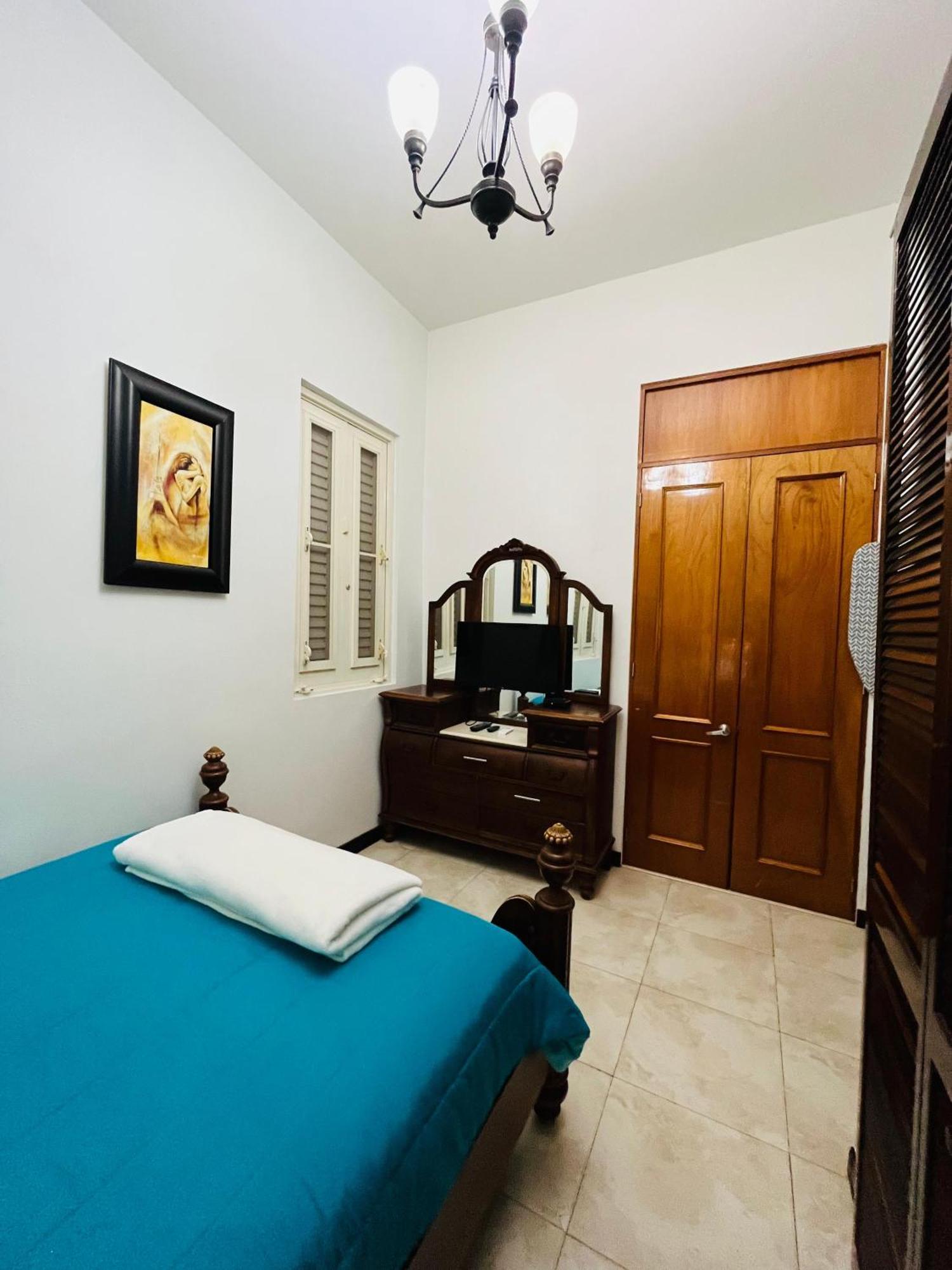 Hotel Libertad Lares Bagian luar foto